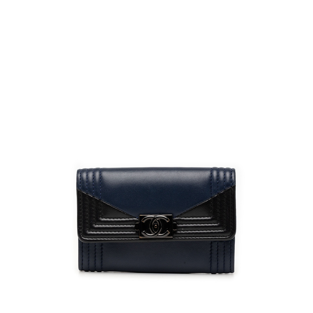 Pre-Loved Chanel Bicolor Lambskin Boy Flap Card Holder